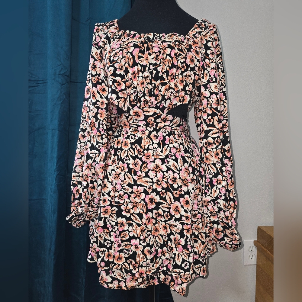 NWOT Free People Jael Floral Print Cut Out Back Mini Dress Size XS‎